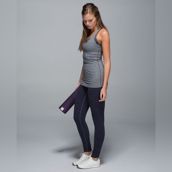 Lululemon Wunder Under Pant Roll Down
Diamond Jacquard Space Dye Black Nightfall - Picture 3 of 9